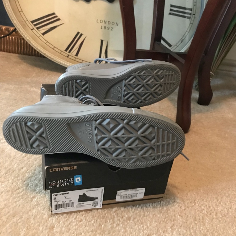 Converse Hi-Tops - Picture 6 of 8